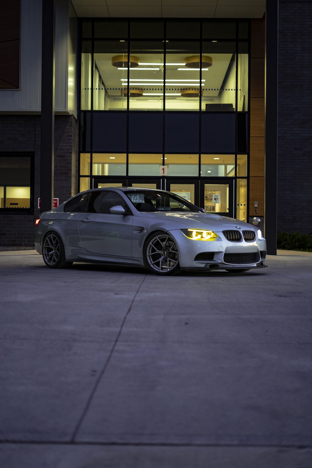 50MM — F/1.8 — 1/125 — ISO 1250